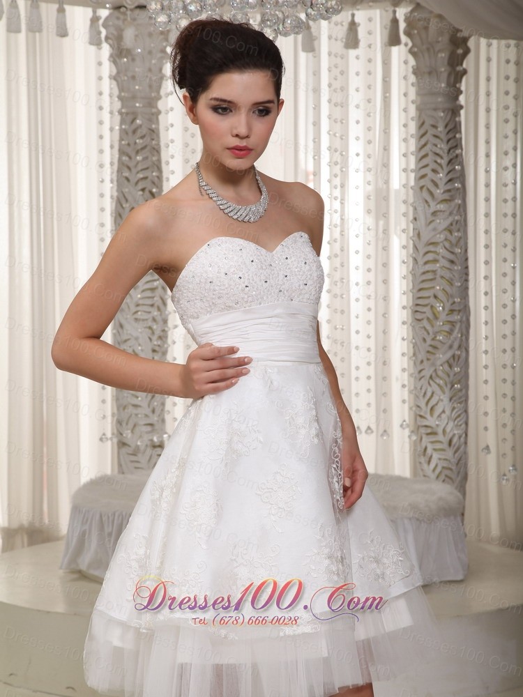 Lovely Sweetheart Appliques Short Bridal Wedding Dress