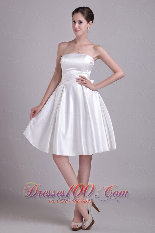 A-line Strapless Knee-length Taffeta Bowknot Bridal Gown