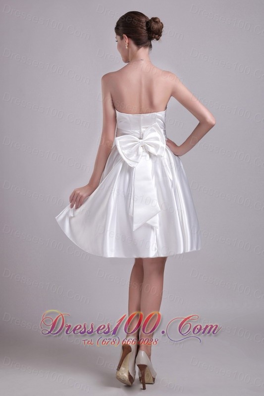 A-line Strapless Knee-length Taffeta Bowknot Bridal Gown