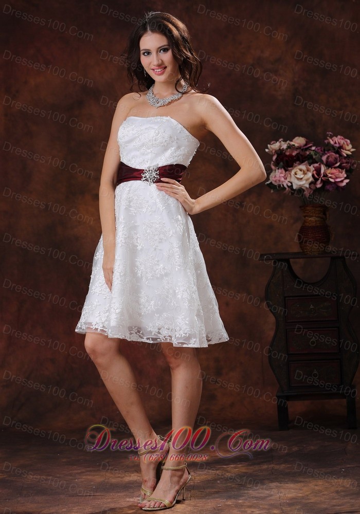 Gorgeous Sassy Smart Trendy Lace Short Wedding Gowns