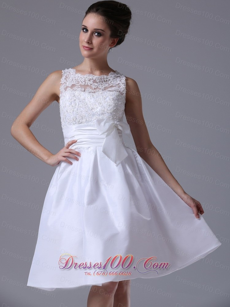 Taffeta A-Line Scoop Knee-length Beach Wedding Dress
