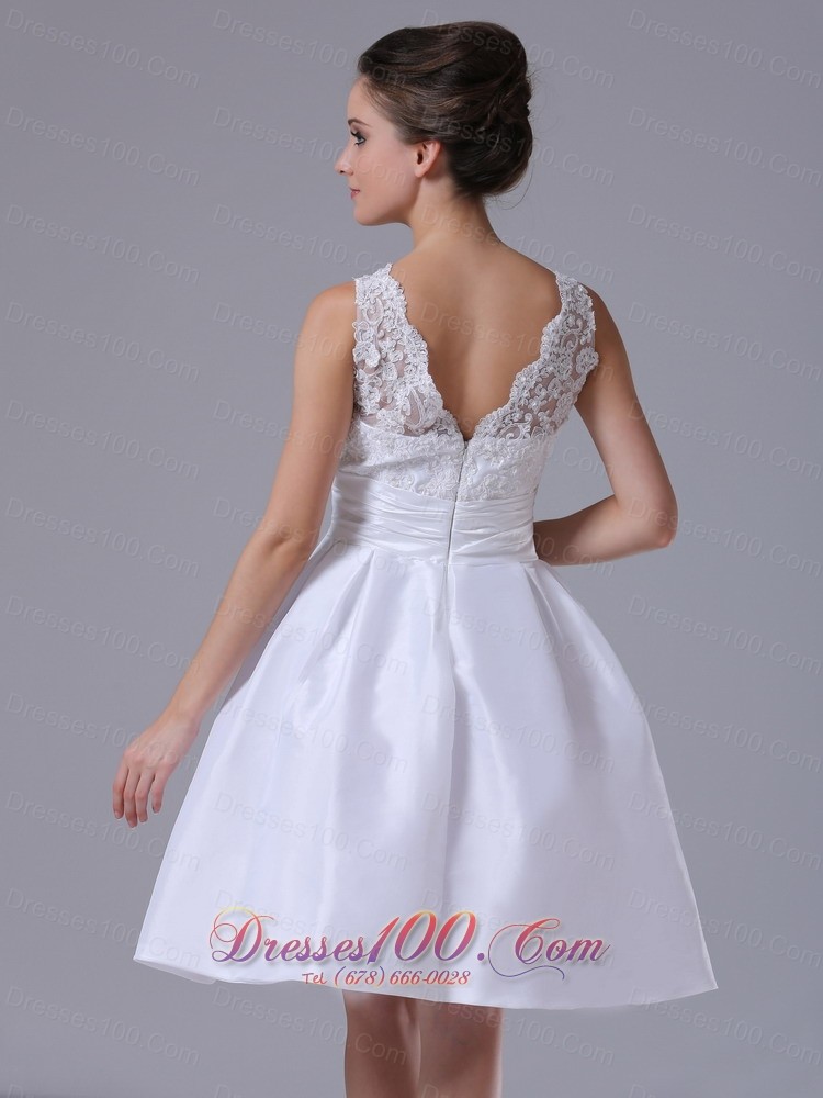 Taffeta A-Line Scoop Knee-length Beach Wedding Dress