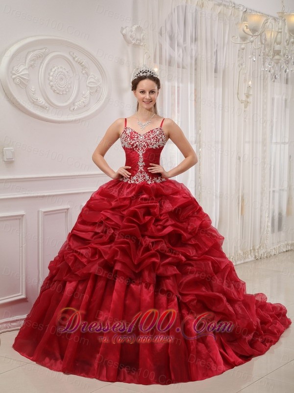 Wine Red Quinceanera Dress Sweep Train Pick-ups straps