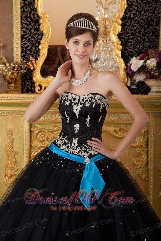 Black Ball Gown Quinceanera Strapless Floor-length Appliques
