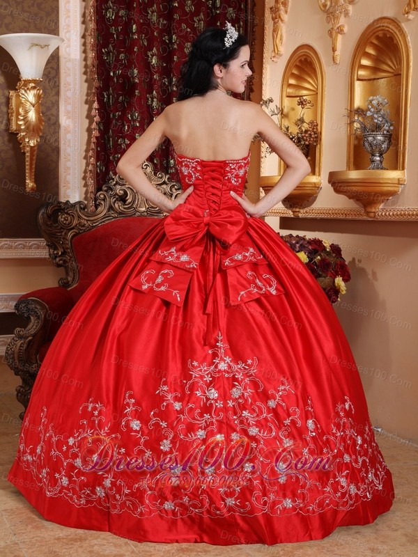 Red 2013 Embroidery Quinceanera Dress Strapless Taffeta