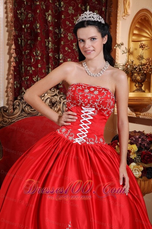 Red 2013 Embroidery Quinceanera Dress Strapless Taffeta