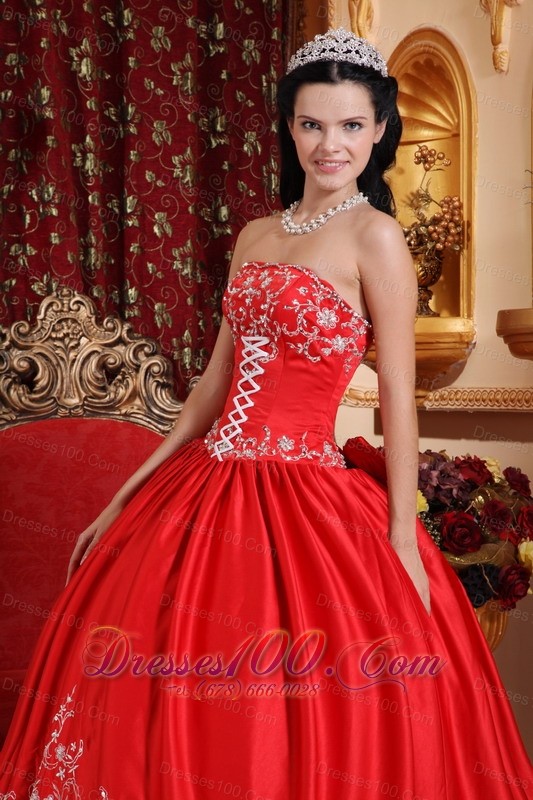 Red 2013 Embroidery Quinceanera Dress Strapless Taffeta