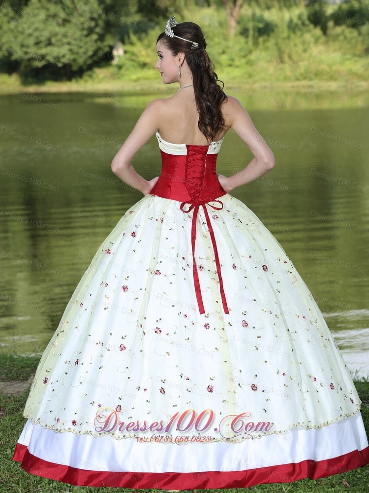 Flower Decorate Strapless Quinceanera Dress Neckline White Satin