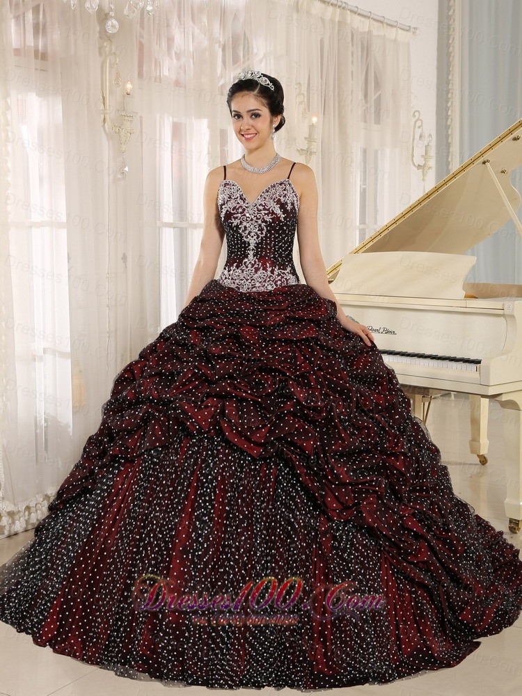 Pick-ups Special Spaghetti Straps Appliques Quinceanera Gowns