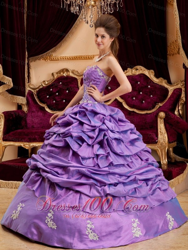 Lavender Dresses for Quinceaneras Sweetheart Taffeta Appliques