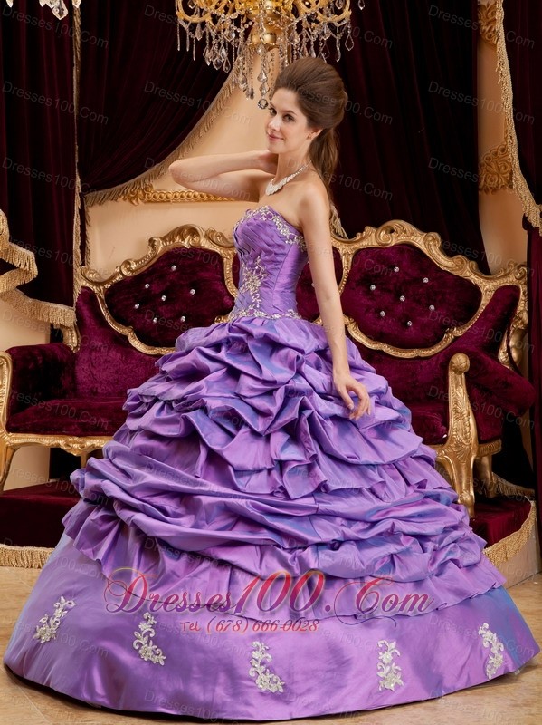 Lavender Dresses for Quinceaneras Sweetheart Taffeta Appliques