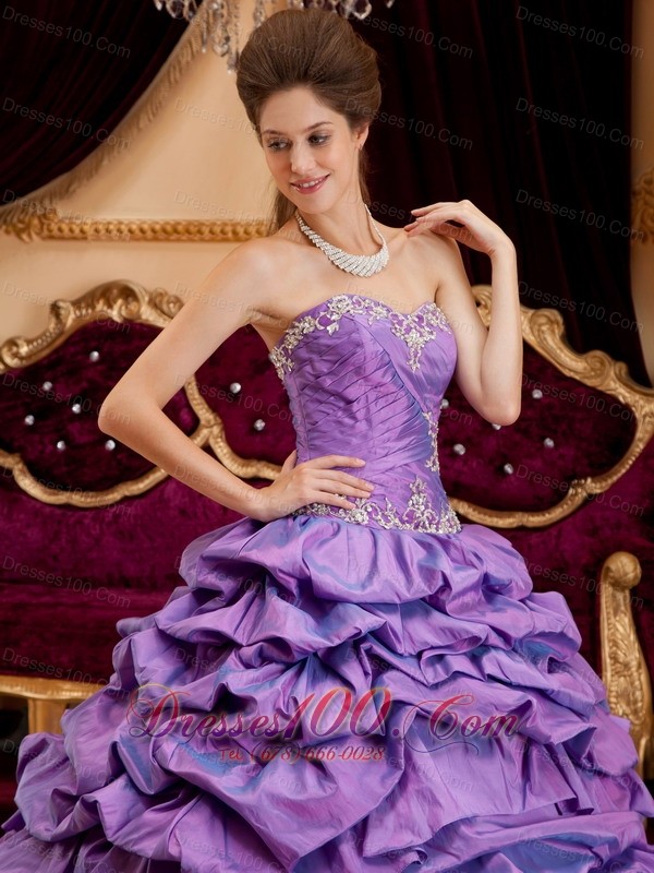 Lavender Dresses for Quinceaneras Sweetheart Taffeta Appliques