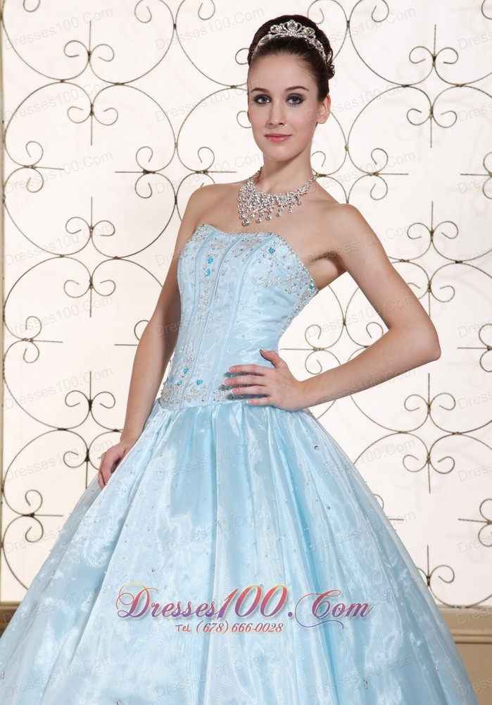 Light Blue Dresses for Quinceaneras With Embroidery and Beading