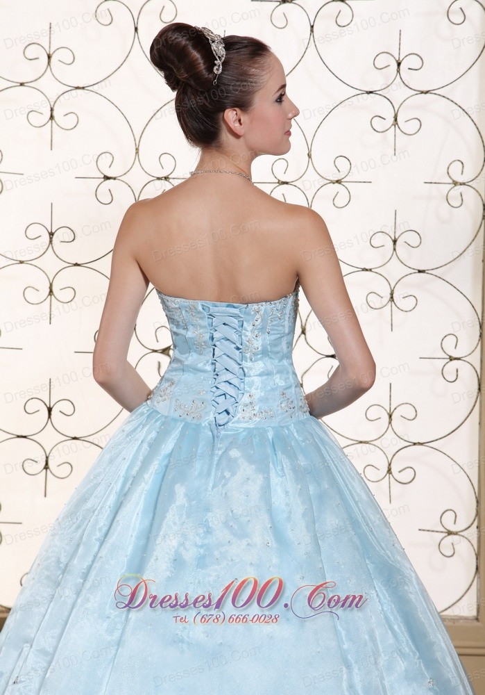 Light Blue Dresses for Quinceaneras With Embroidery and Beading