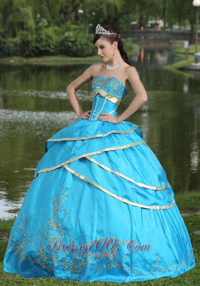 Blue Taffeta and Satin Embroidery 2013 Quinceanera Gowns