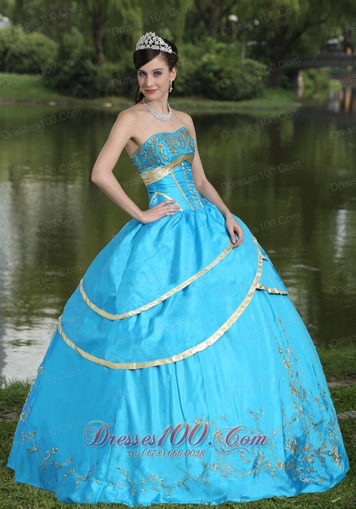 Blue Taffeta and Satin Embroidery 2013 Quinceanera Gowns