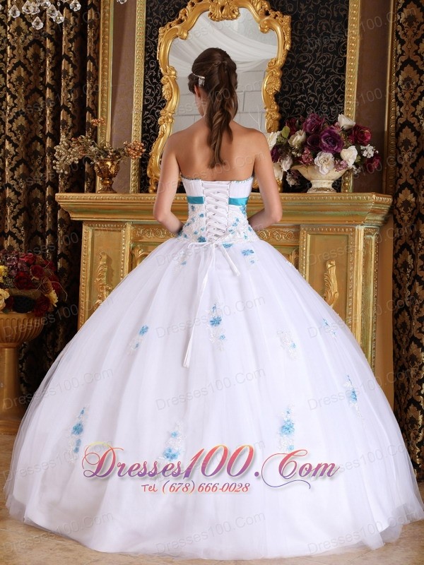 Vintage Tulle White Appliques Sweet 16 Dress