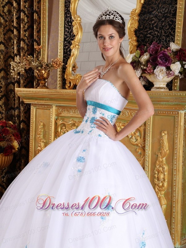 Vintage Tulle White Appliques Sweet 16 Dress