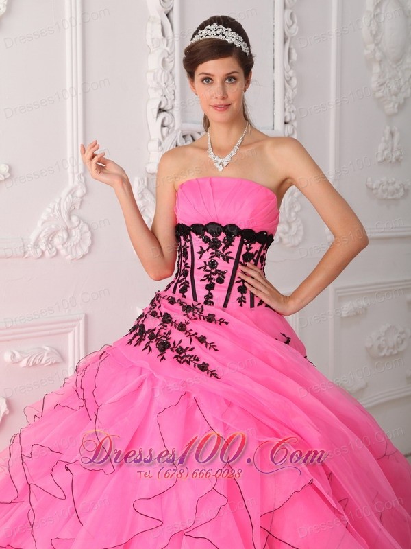 2013 Rose Pink Ruffles Black Appliques Quinceanera Dress