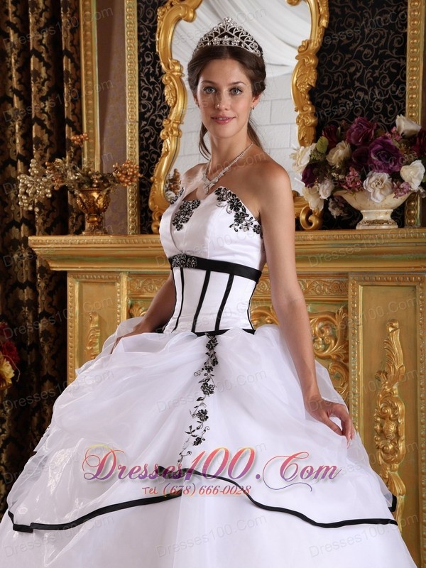 2013 White White Black Appliques Sweet 16 Dress
