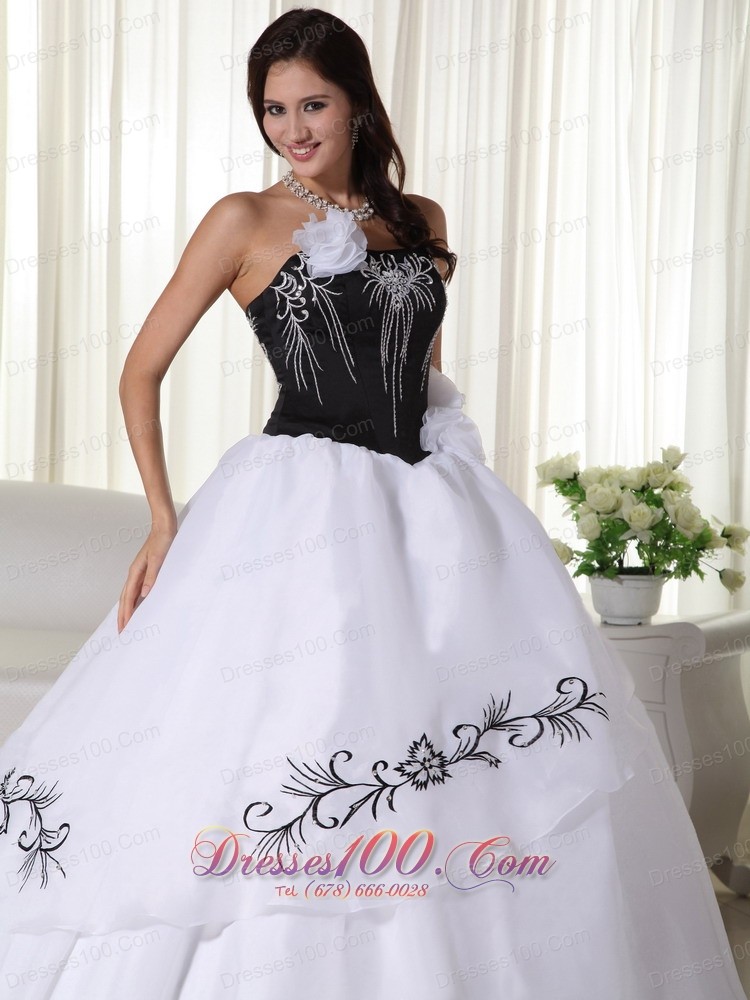 White and Black Embroidery Quinceanera Dress Strapless
