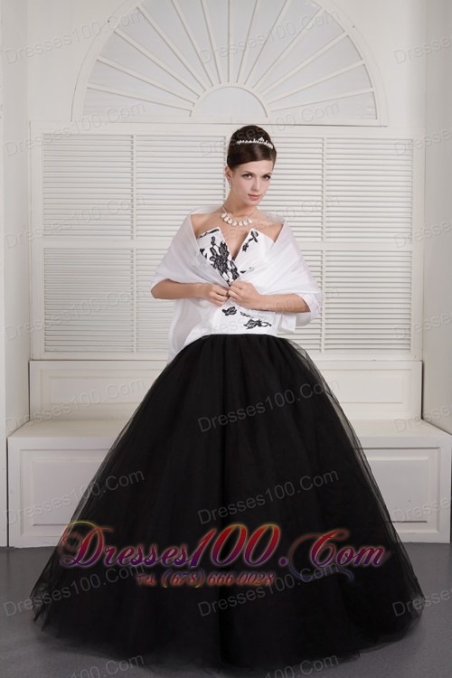 Black White V-neck Embroidery Floor-length Quinceanera Dress