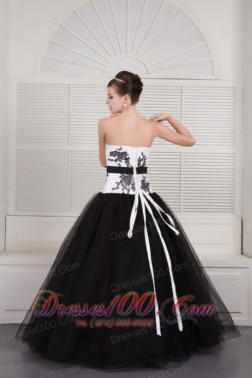 Black White V-neck Embroidery Floor-length Quinceanera Dress