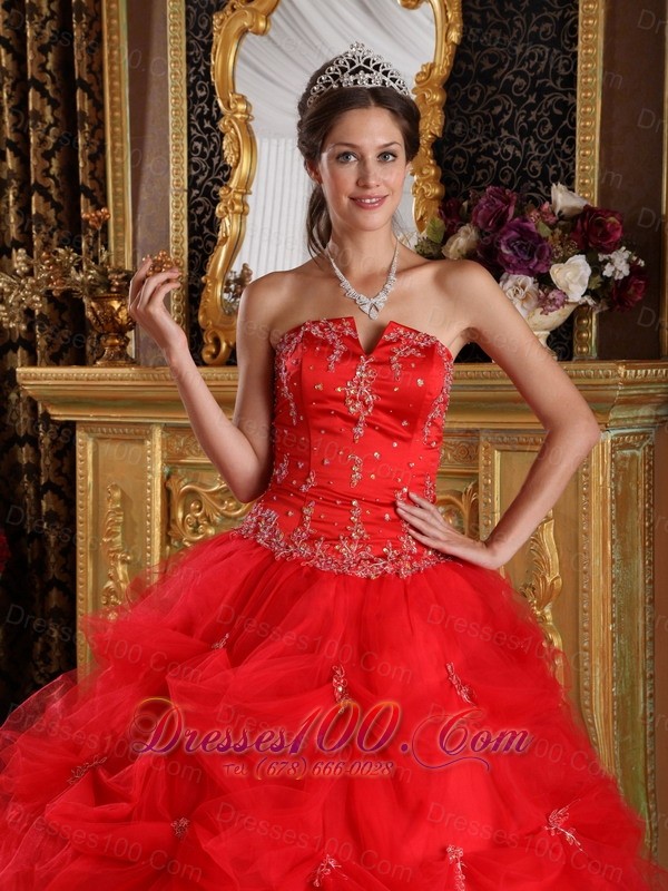 Red Pick-ups Appliques Floor-length Quinceanera Dress