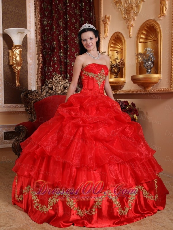 Appliques Pick-ups Quinceanera Dress Red Beading