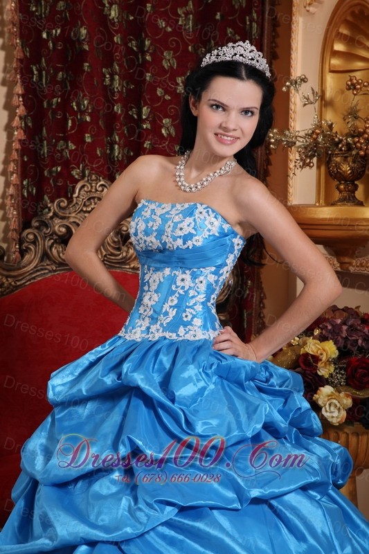 2013 Baby Blue Appliques Pick-ups Quinceanera Dress