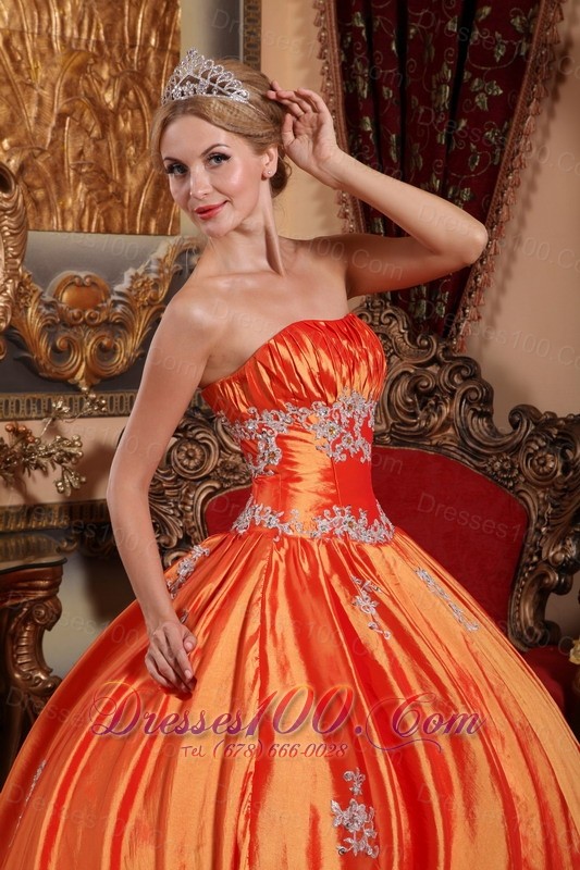 Winter Orange Red Floor-length Appliques Sweet 16 Dress