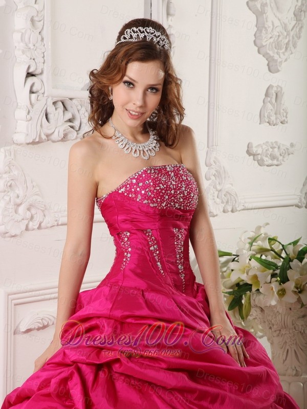 Affordable Red Quinceanera Dress Around 200 Beading Strapless
