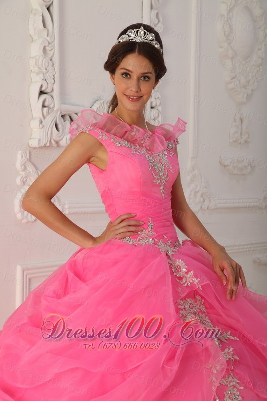 V-neck Rose Pink Quinceanera Dress Under 200 Appliques Pick-ups