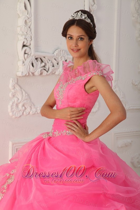 V-neck Rose Pink Quinceanera Dress Under 200 Appliques Pick-ups