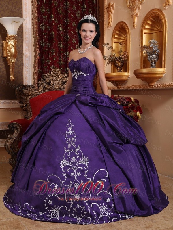 Elegant Sweetheart Taffeta Purple Quinceanera Dress