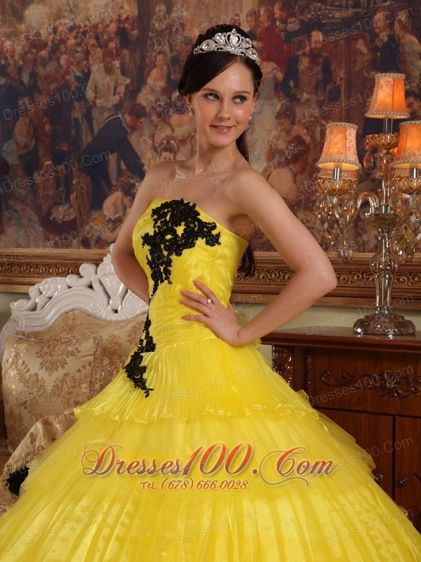 Yellow Layered Dresses for a Quince Appliques