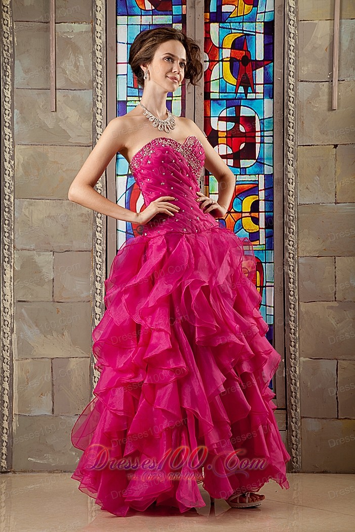 Pink A-line Sweetheart Organza Beading Quinceanea Dress