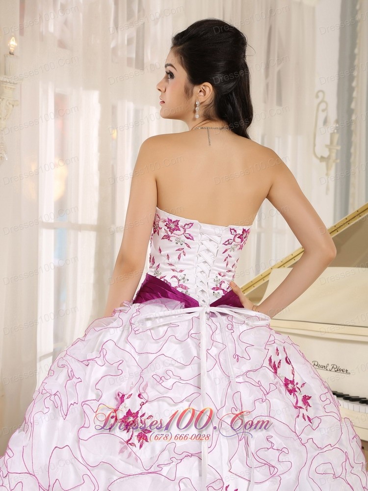 White Organza Strapless Quinceanera Dress With Embroidery