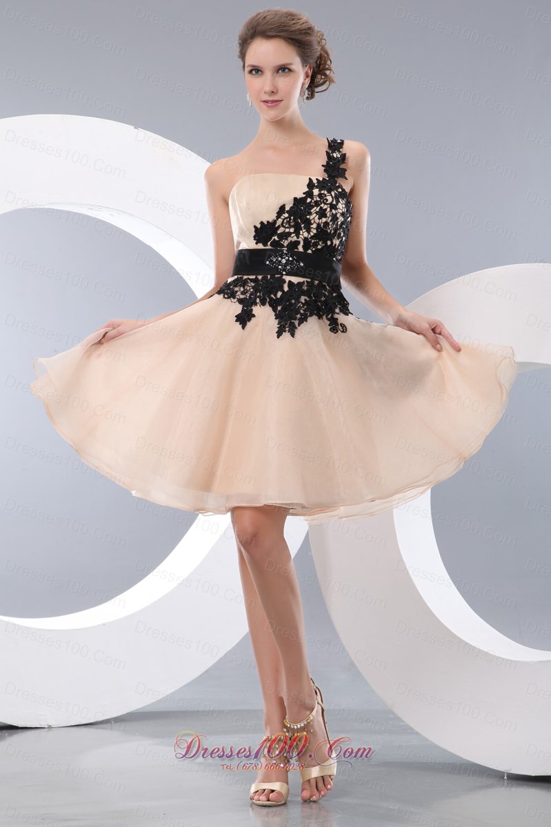 Appliques Covered Champagne Organza Knee-length Prom Graduation Dress
