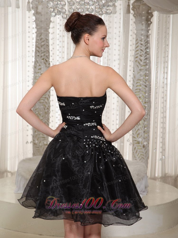 Organza Beading Knee-length Black Homecoming Dress