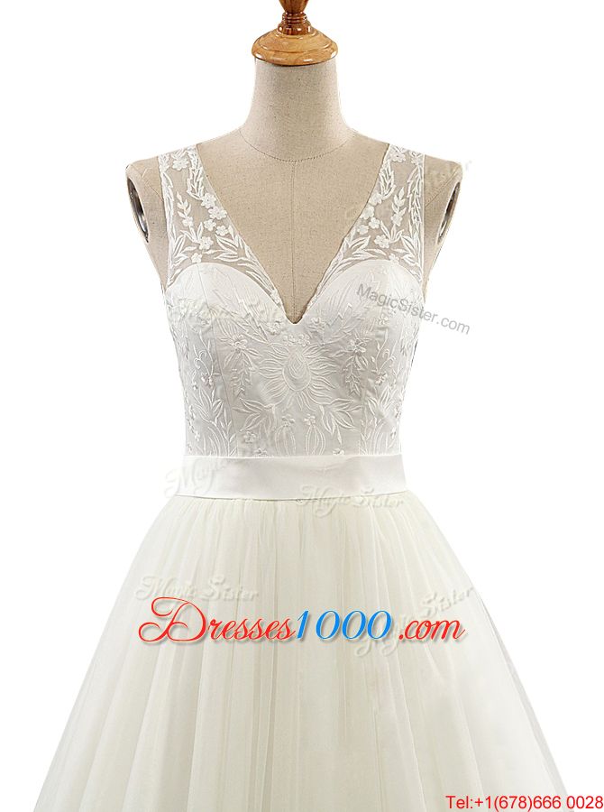 Shining V-neck Sleeveless Tulle Wedding Gowns Lace Brush Train Clasp Handle