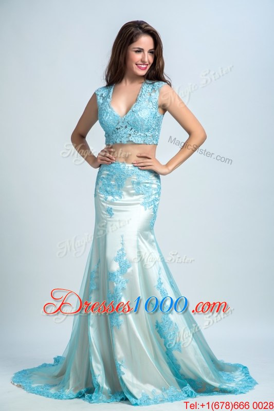 Fitting Blue And White Mermaid V-neck Sleeveless Chiffon With Brush Train Zipper Beading and Pattern Evening Party Dresses