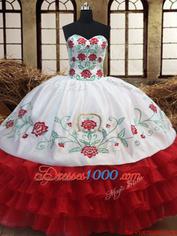 Sleeveless Organza Floor Length Lace Up Sweet 16 Dresses in White and Red for with Embroidery and Ruffled Layers