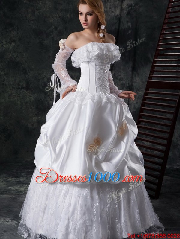 Sleeveless Taffeta Floor Length Lace Up Wedding Gowns in White for with Lace and Appliques and Pick Ups