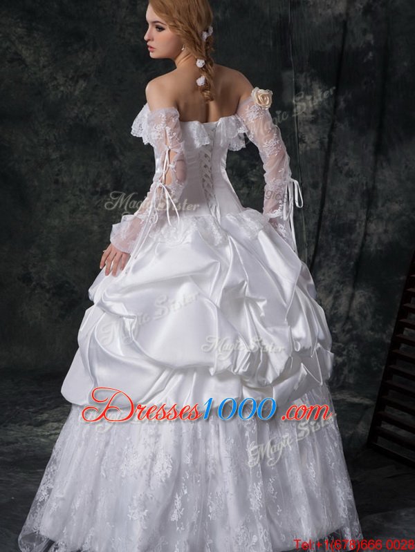 Sleeveless Taffeta Floor Length Lace Up Wedding Gowns in White for with Lace and Appliques and Pick Ups