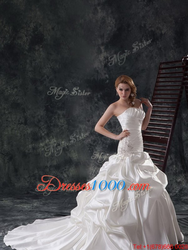 Luxurious White Lace Up Sweetheart Beading and Appliques Wedding Gown Organza Sleeveless Brush Train