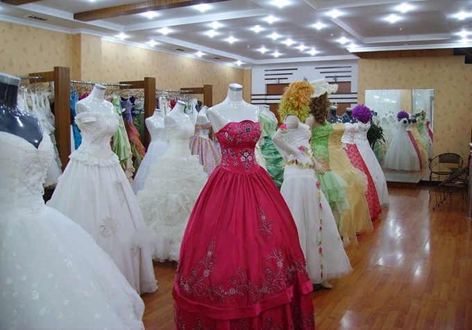 wedding dress warehouse